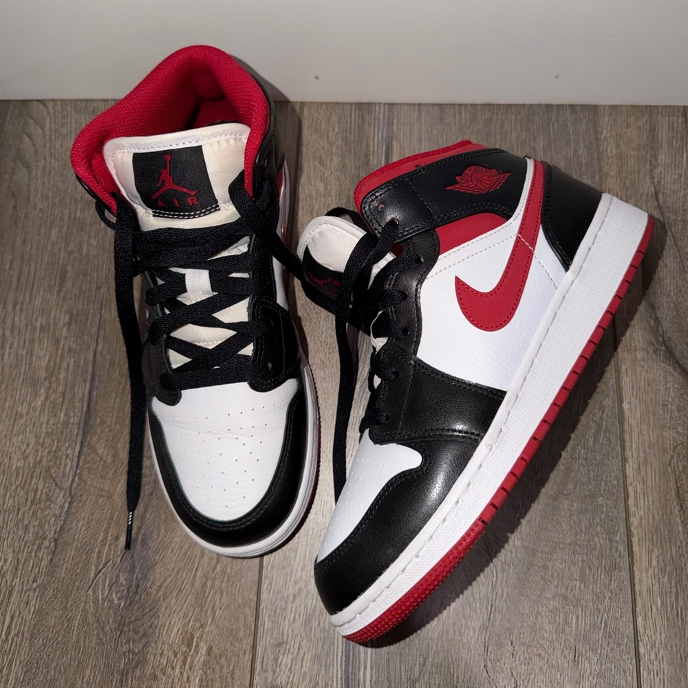 Jordan Kids High-Top Sneakers in Black, White & Red